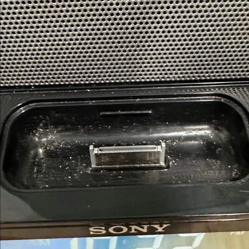 Dream Machine Sony ICF-CS10iP FM Clock Radio ipod Iphone Dock No Remote - Picture 3 of 15